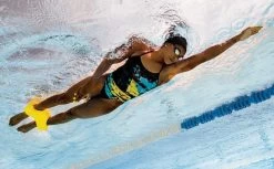 FINIS Axis Buoy 19 FINIS Axis Buoy -Swim Equipment Store 1.05.041 image usage 43