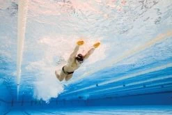 FINIS Agility Floating Paddle 13 FINIS Agility Floating Paddle -Swim Equipment Store 1.05.145 image usage 30